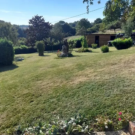 Le Petit Chateau Guest house *
