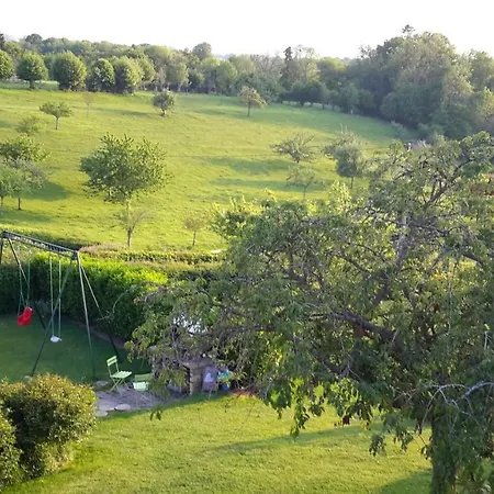 Le Petit Chateau 3* Saint-Martin-Saint-Firmin