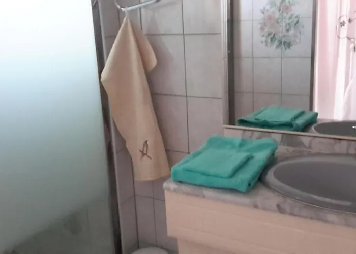 Le Petit Chateau Maison d'hôtes Saint-Martin-Saint-Firmin